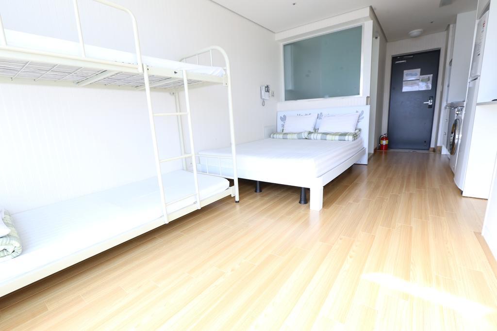 Phil House Hostel Guri Стая снимка