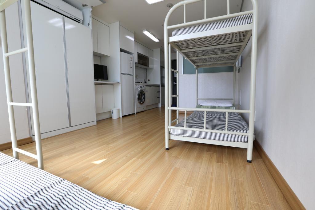 Phil House Hostel Guri Стая снимка