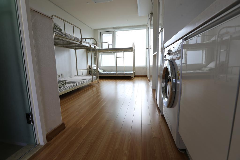 Phil House Hostel Guri Стая снимка