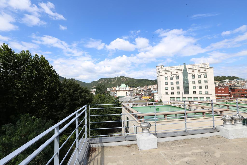 Phil House Hostel Guri Екстериор снимка
