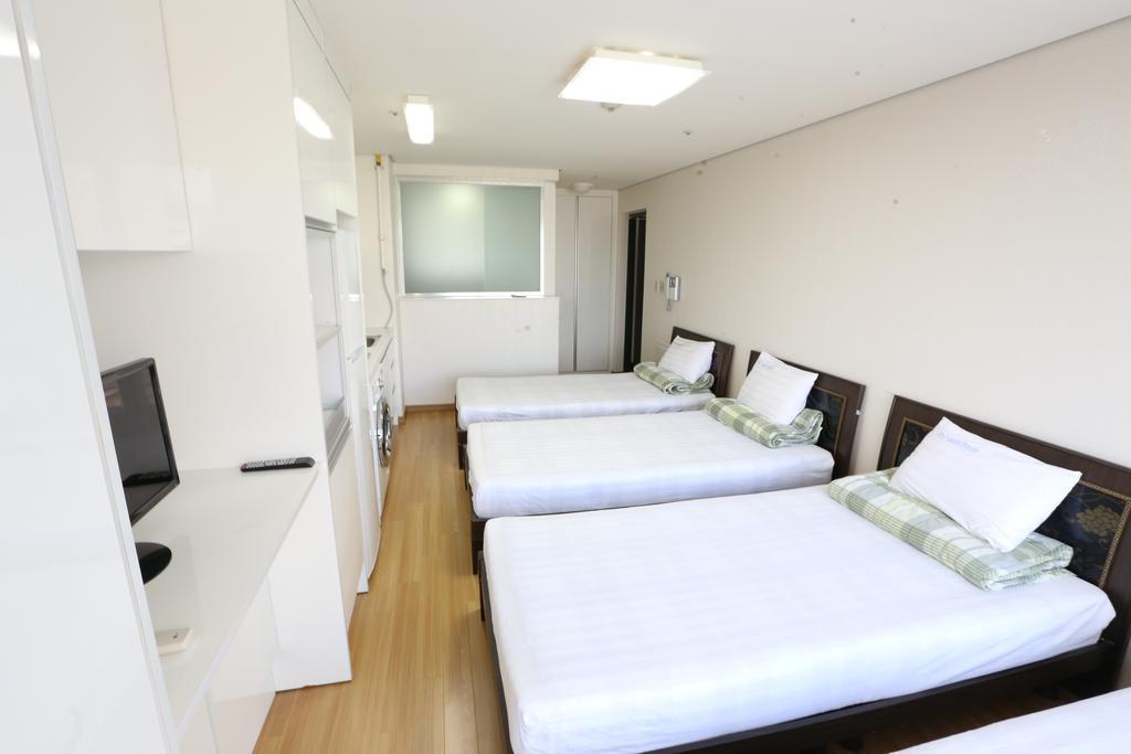 Phil House Hostel Guri Стая снимка