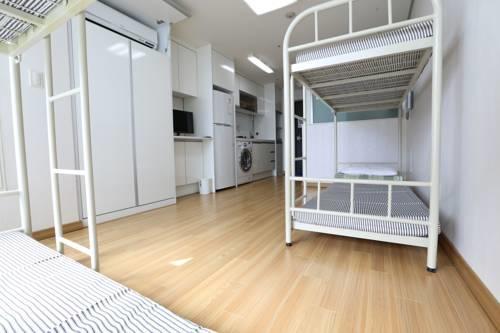 Phil House Hostel Guri Екстериор снимка