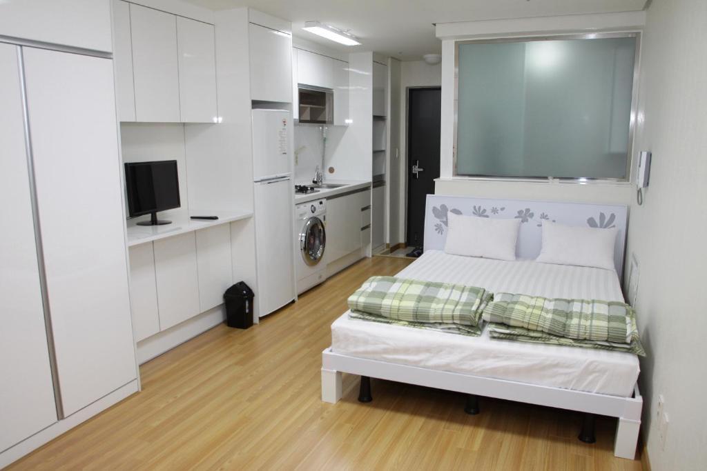 Phil House Hostel Guri Екстериор снимка
